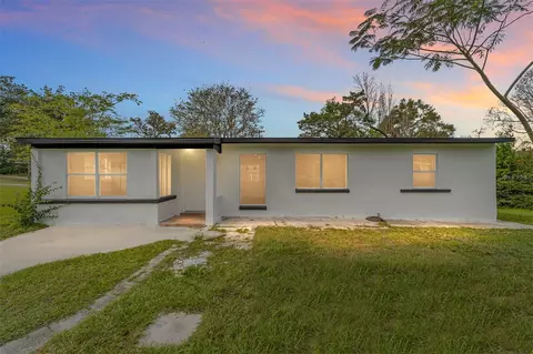 208 NE 37th Ct, Ocala, FL 34470 photo 1