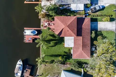 9440 Sun Isle Dr NE, Saint Petersburg, FL 33702