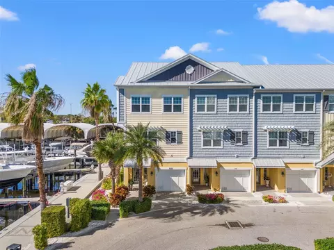6125 Moorings Dr S, Saint Petersburg, FL 33712