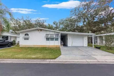 34124 Estates Ln, Wesley Chapel, FL 33543