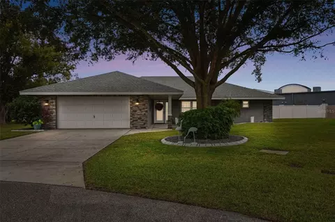 2106 Jonathan Ln, Winter Haven, FL 33884