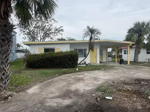 16014 Redington Dr, Redington Beach, FL 33708