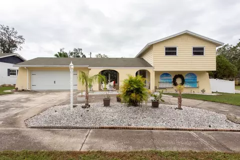 813 Kingswood Pl, Brandon, FL 33511
