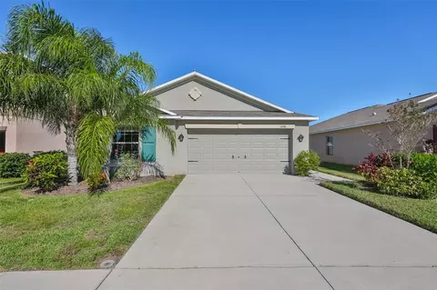 1608 Climbing Dayflower Dr, Ruskin, FL 33570