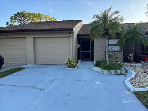 9744 Lake Seminole Dr E, Largo, FL 33773