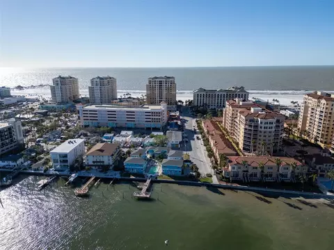 483 E Shore Dr #D4, Clearwater Beach, FL 33767