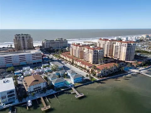 483 E Shore Dr #D4, Clearwater Beach, FL 33767