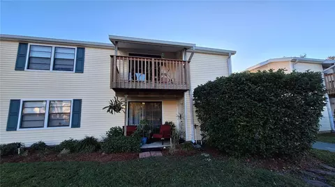 138 Hunter Lake Dr #F, Oldsmar, FL 34677