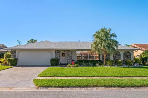 6972 Augusta Blvd, Seminole, FL 33777