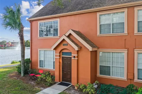 9320 Lake Chase Island Way, Tampa, FL 33626