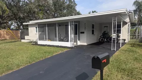 7131 43rd St N, Pinellas Park, FL 33781