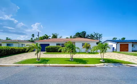 220 45th Ave, Saint Pete Beach, FL 33706