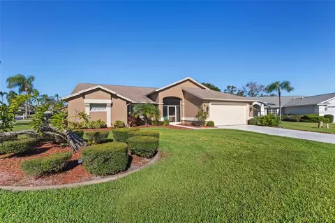 8949 Bay Pointe Ct, Hudson, FL 34667