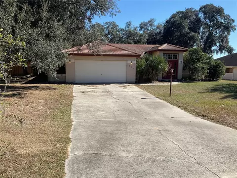 901 Hickory Rd, Ocala, FL 34472