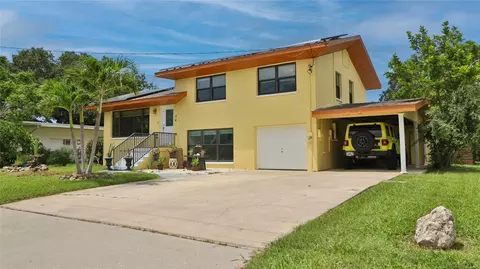 74 Palm Blvd, Dunedin, FL 34698