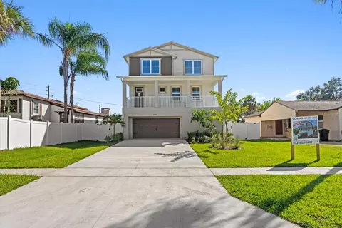 4010 Huntington St NE, Saint Petersburg, FL 33703