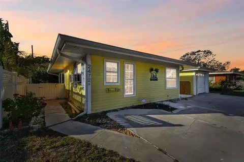 2472 Trade Winds Dr, Dunedin, FL 34698