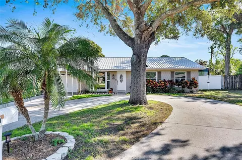 1211 Branda Vista Dr, Brandon, FL 33510