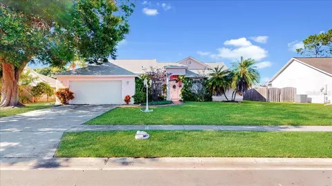 2708 Erwin Ct, Kissimmee, FL 34743