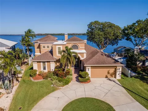 36 Freshwater Dr, Palm Harbor, FL 34684