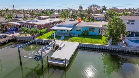 480 115th Ave, Treasure Island, FL 33706