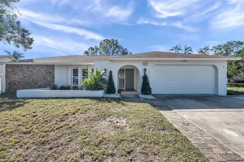 11810 Marla Ln, Seminole, FL 33772