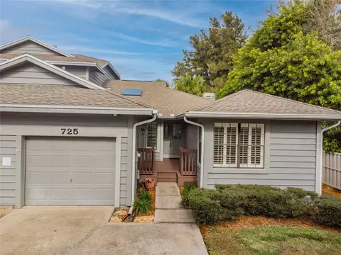 725 Caya Costa Ct NE, Saint Petersburg, FL 33702