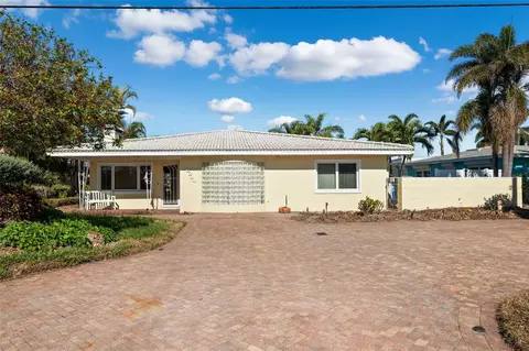 10244 Tarpon Dr, Treasure Island, FL 33706