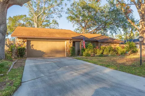 8493 Cypress Lake Cir, Sarasota, FL 34243