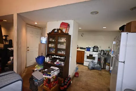 Entry Way - 39716 Tworut Rd, Webster, FL 33597 photo 1 of 4