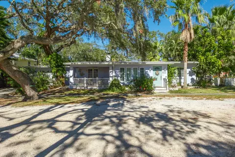 602 Maryland Ave, Crystal Beach, FL 34681