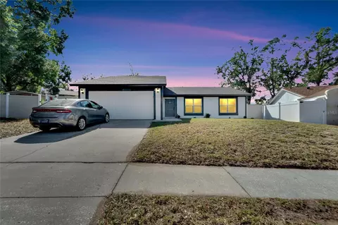 624 Stone Dr, Brandon, FL 33510