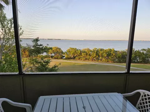 2617 Cove Cay Dr #505, Clearwater, FL 33760