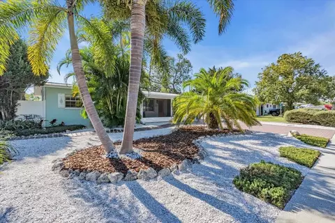 10216 63rd Ave, Seminole, FL 33772