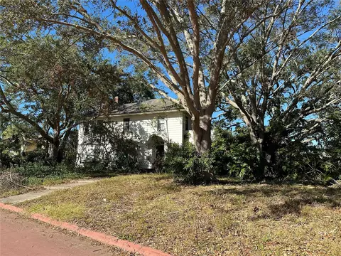 1667 Serpentine Dr S, Saint Petersburg, FL 33712
