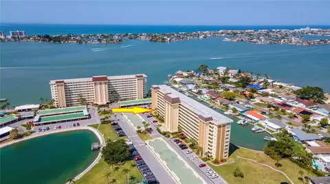 4725 Cove Cir #201, Saint Petersburg, FL 33708