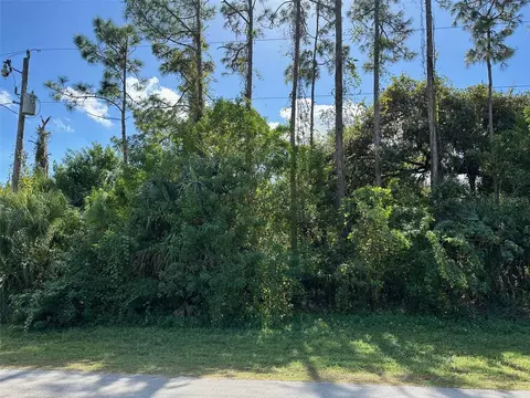 8042 Windswept Cir, Labelle, FL 33935 photo 2