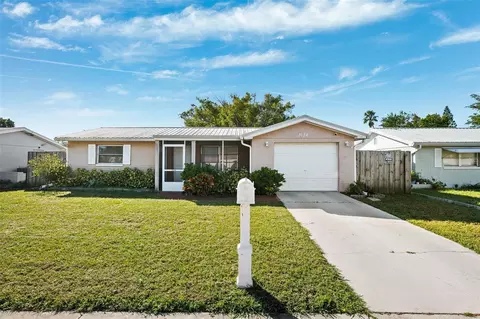 3136 Fairmount Dr, Holiday, FL 34691