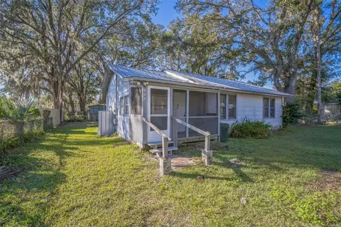 809 W Saunders St, Plant City, FL 33563