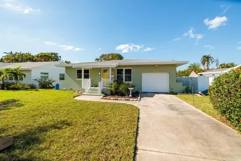 3738 Bayshore Blvd NE, Saint Petersburg, FL 33703