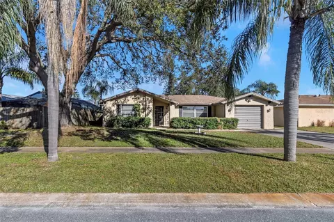 5653 Mariposa Dr, Holiday, FL 34690