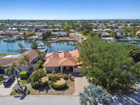 1997 Kansas Ave NE, Saint Petersburg, FL 33703