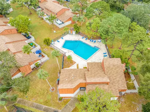 2062 Sunset Point Rd #65, Clearwater, FL 33765