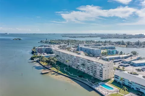 1847 Shore Dr S #509, South Pasadena, FL 33707