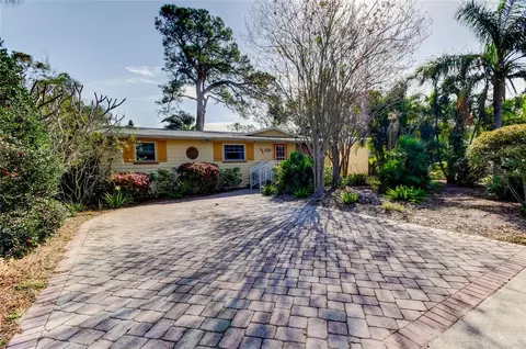 1747 Douglas Ave, Dunedin, FL 34698