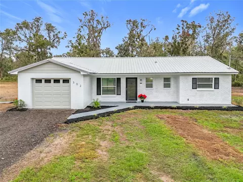 302 E Keysville Rd, Plant City, FL 33567