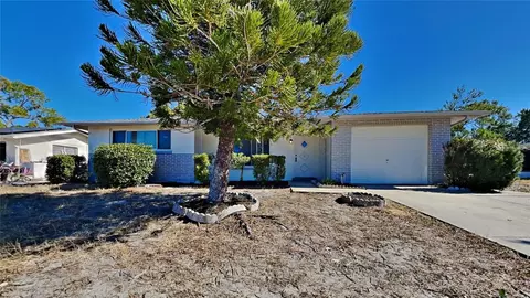 10522 Cymbid Dr, Port Richey, FL 34668
