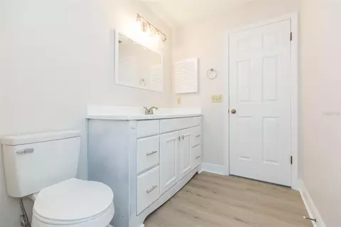 Bath - 937 Bunker View Dr, Apollo Beach, FL 33572 photo 10 of 10
