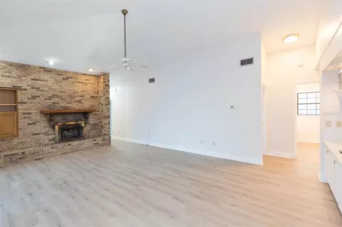 Living - 937 Bunker View Dr, Apollo Beach, FL 33572 photo 6 of 10