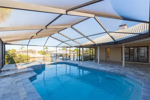 Exterior - 937 Bunker View Dr, Apollo Beach, FL 33572 photo 5 of 12